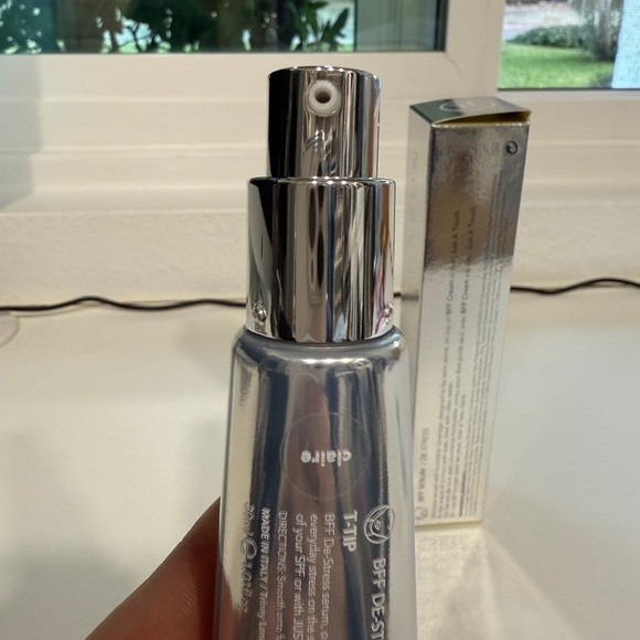 Trinny London BFF De-Sress Serum- CLAIRE - Picture 5 of 12